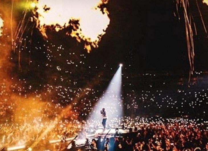 Wizkid live